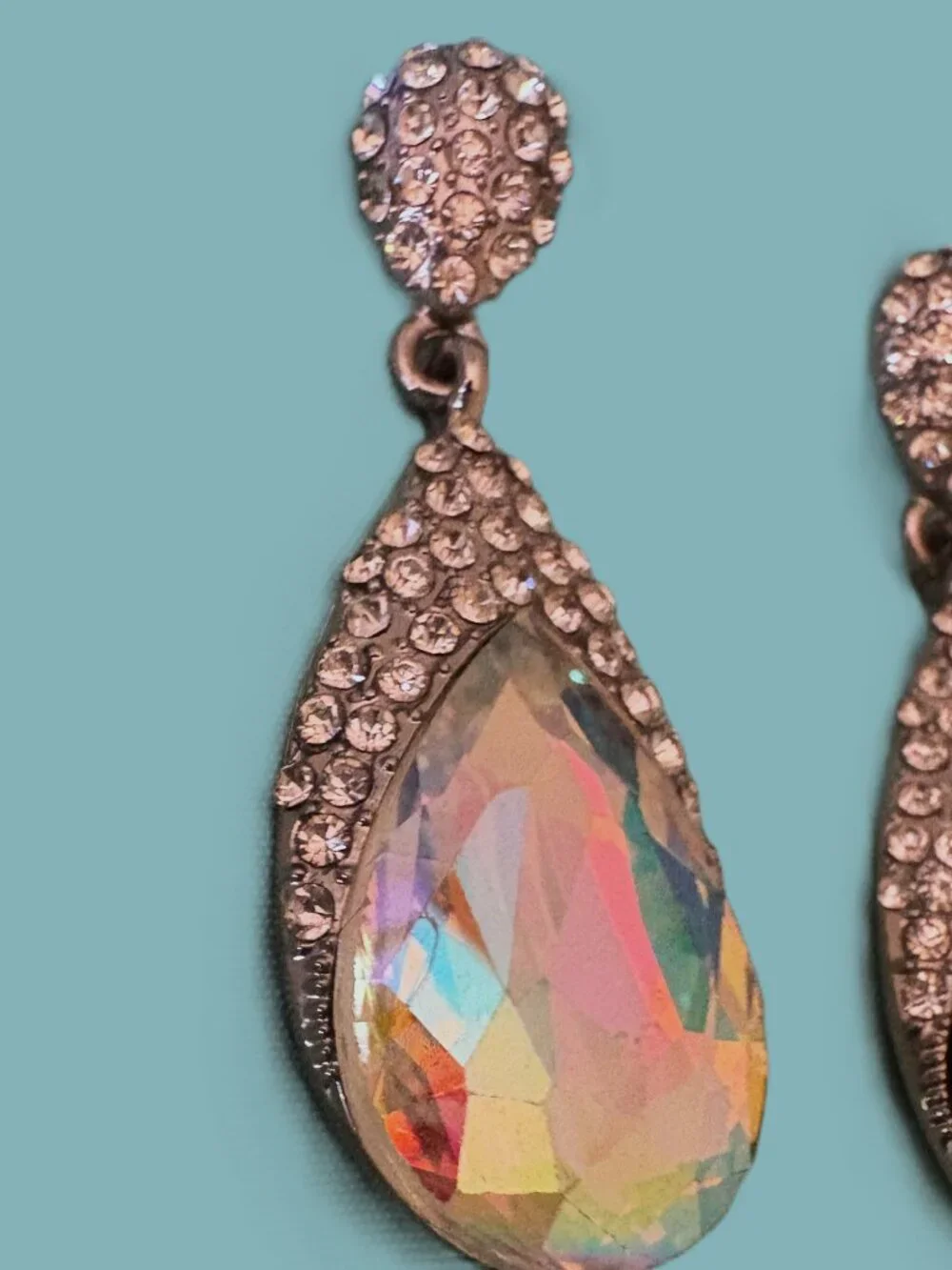 Iridescent Sundrop Rhinestone Earrings EUC